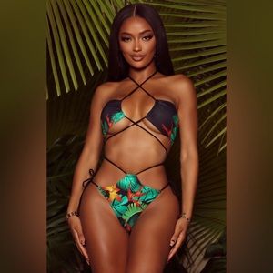 Sexy Fashion Nova swim🌴